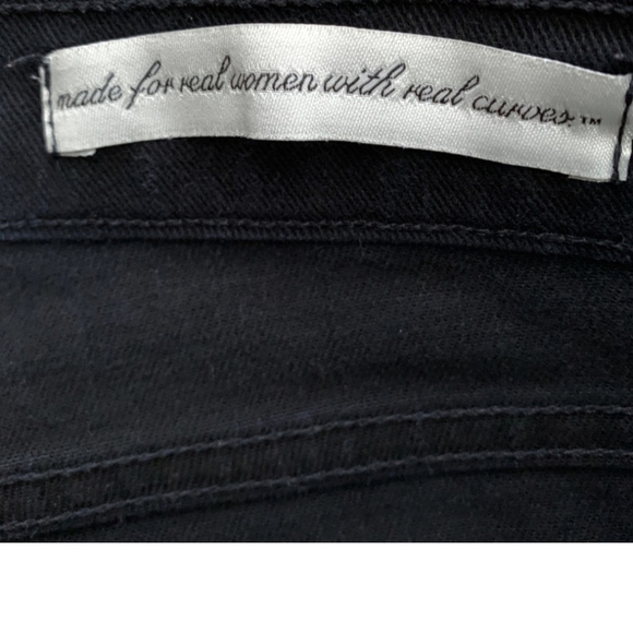 NYDJ Not Your Daughters Jeans side leg buttons Capri jeans NWOT - Picture 10 of 13